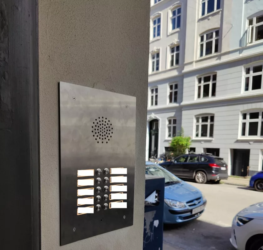 Dørtelefon_på+Østerbro_to+opgange