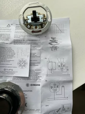 Montering af porcelænskontakter og loftslamper