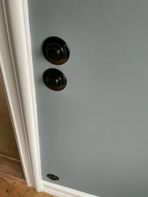 Montering af porcelænskontakter og loftslamper