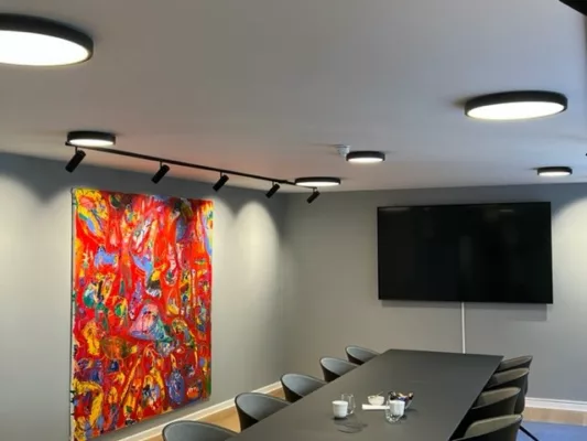 Belysning mødelokale