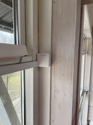 Tilslutning af automatisk vinduesstyring