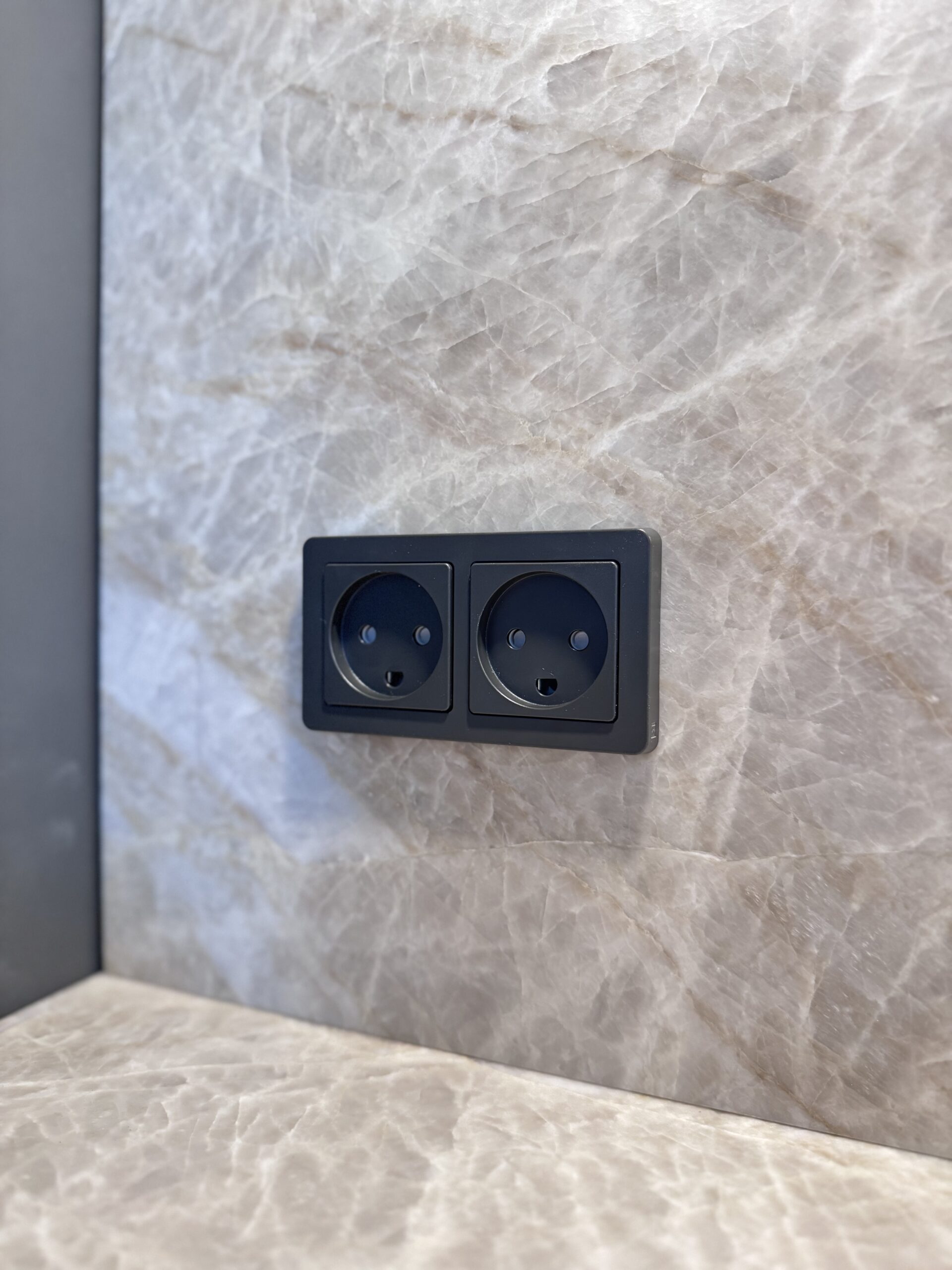 kontakter Elstyrken stikkontakter montering